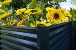 OUTFLEXX Eck-Hochbeet, Anthrazit, Zincalume, 210x210x90x84cm -Gartenladen 10 18170.jpg