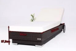 OUTFLEXX Sonnenliege, Braun, Polyrattan, 200x80x37,5cm, Inkl. Polster, Rückenlehne 4-stufig Verstellbar -Gartenladen 1337 05.jpg