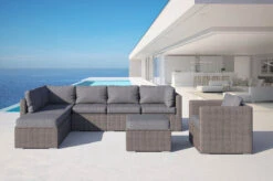 OUTFLEXX Loungemöbel-Set, Grau, Polyrattan, 8Personen, Mit Sessel, Verstellbare Sitzflächen, Wasserfeste Kissenbox -Gartenladen 18365 BOX 12 CGI.jpg