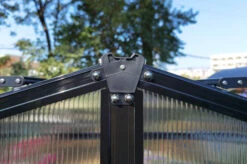 OUTFLEXX Gewächshaus, Schwarz, Alu/Polycarbonat, 111x61x175cm, Pulverbeschichtet 29 OUTFLEXX Gewächshaus, Schwarz, Alu/Polycarbonat, 111x61x175cm, Pulverbeschichtet -Gartenladen 22273 12.jpg