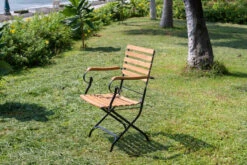 OUTFLEXX Sitzgruppe, Natur/schwarz, Stahl/FSC-Akazienholz, 120x80 Cm, 2 Klappstühle Mit Armlehnen, 2-Sitzer Bank, Pulverbeschichtet, Geölt 18 OUTFLEXX Sitzgruppe, Natur/schwarz, Stahl/FSC-Akazienholz, 120x80 Cm, 2 Klappstühle Mit Armlehnen, 2-Sitzer Bank, Pulverbeschichtet, Geölt -Gartenladen 23885 02.jpg