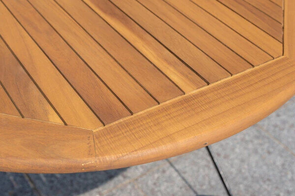 OUTFLEXX Sitzgruppe, Natur/schwarz, Stahl/FSC-Akazienholz, Ø 90 Cm, 2 Klappstühle Mit Armlehnen, Pulverbeschichtet, Geölt 11 OUTFLEXX Sitzgruppe, Natur/schwarz, Stahl/FSC-Akazienholz, Ø 90 Cm, 2 Klappstühle Mit Armlehnen, Pulverbeschichtet, Geölt – Bild 9