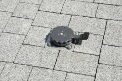 Schneider® SCHNEIDER Universal-Bodenplatte Für Sonnenschirme, Silber, Stahl Verzinkt, 16 X 16 X 40 Cm -Gartenladen 2664 03.jpg