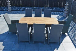 OUTFLEXX Belgium/Malaga Set, Anthrazit/flanelle, Recycled Teak/Alu/Sunbrella, 220x100cm, 8 Sessel, Rustikal Gebürstet, Verstellbare Rückenlehne -Gartenladen 28885 10.JPG