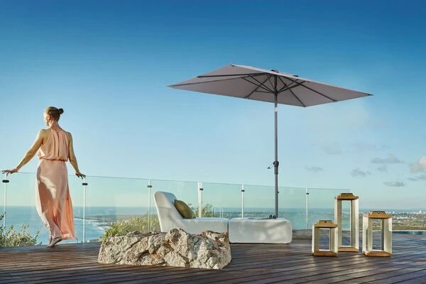 OUTFLEXX Mittelstockschirm, Hellgrau, Pulverbesch. Aluminium/Polyester PA-beschichtet, 270x150cm 4 OUTFLEXX Mittelstockschirm, Hellgrau, Pulverbesch. Aluminium/Polyester PA-beschichtet, 270x150cm – Bild 2