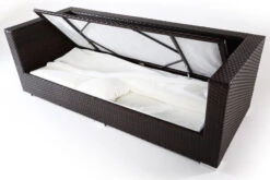 OUTFLEXX 3-Sitzer Sofa, Braun, Polyrattan,210x85x70cm, Inkl. Polster + Wasserfeste Kissenbox -Gartenladen 2 2393 1 BOX.jpg