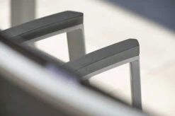 STERN New Top Stapelsessel, Graphit/silbergrau, Aluminium/Textil, 65x57x89 Cm, Pulverbeschichtet, Stapelbar -Gartenladen 4 21913.jpg