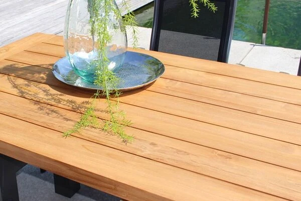 HARTMAN Sondermodell Yasmani/Raffaelo Esstischgruppe, Xerix, Alu/Teakholz, 240x100cm, 6 Stapel-, 2 Multipositionssessel 8 HARTMAN Sondermodell Yasmani/Raffaelo Esstischgruppe, Xerix, Alu/Teakholz, 240x100cm, 6 Stapel-, 2 Multipositionssessel – Bild 6