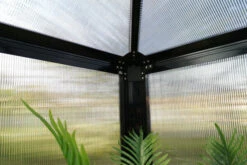 OUTFLEXX Gewächshaus, Schwarz, Alu/Polycarbonat, 295x295x270 Cm, Pulverbeschichtet 17 OUTFLEXX Gewächshaus, Schwarz, Alu/Polycarbonat, 295x295x270 Cm, Pulverbeschichtet -Gartenladen 6 20086.jpg