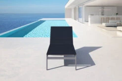 OUTFLEXX Rollliege, Schwarz, Edelstahl/Textilene, Verstellbare Rückenlehne, 212x71x36cm -Gartenladen 7100 1 2 CGI.jpg