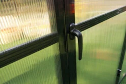 OUTFLEXX Gewächshaus, Schwarz, Alu/Polycarbonat, 295x295x270 Cm, Pulverbeschichtet 19 OUTFLEXX Gewächshaus, Schwarz, Alu/Polycarbonat, 295x295x270 Cm, Pulverbeschichtet -Gartenladen 8 20086.jpg